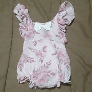 NWOT Pink floral romper